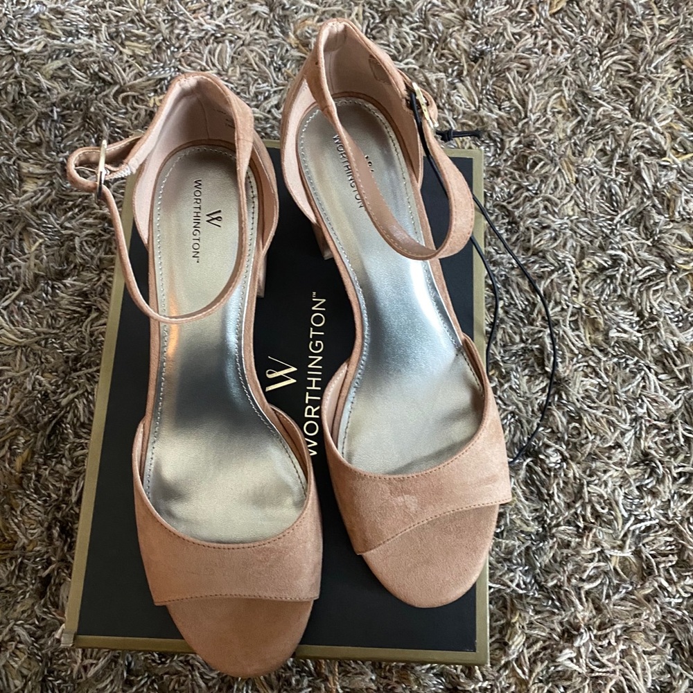 Worthington sandals